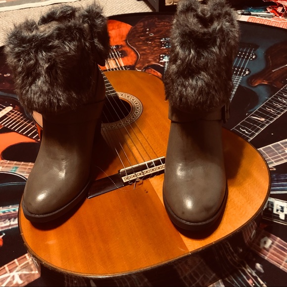 Cute and Sassy Fur Top Tan/Brown Boots! Size 7.5 - Picture 12 of 12